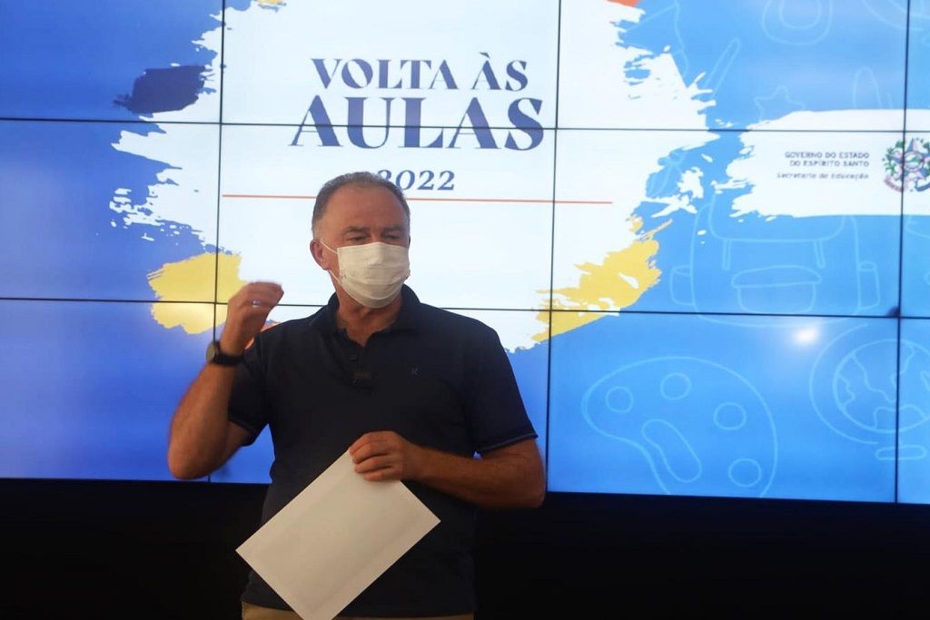 renato_casagrande_coletiva_volta_as-aulas_2022_helio_filho_secom.jpeg