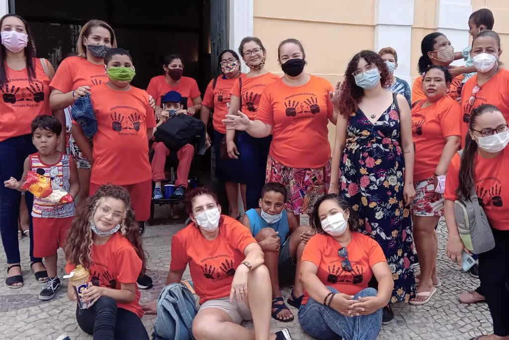 ocupa_palacio_anchieta_maes_eficientes_redes_sociais.jpg