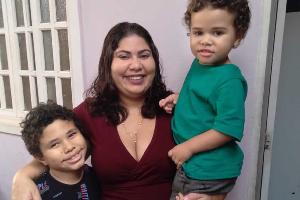 taiza_e_filhos_arquivo_pessoal.jpg