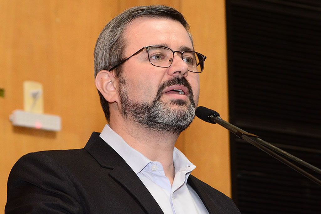 nesiofernandes_ales_tonico_ales.jpg