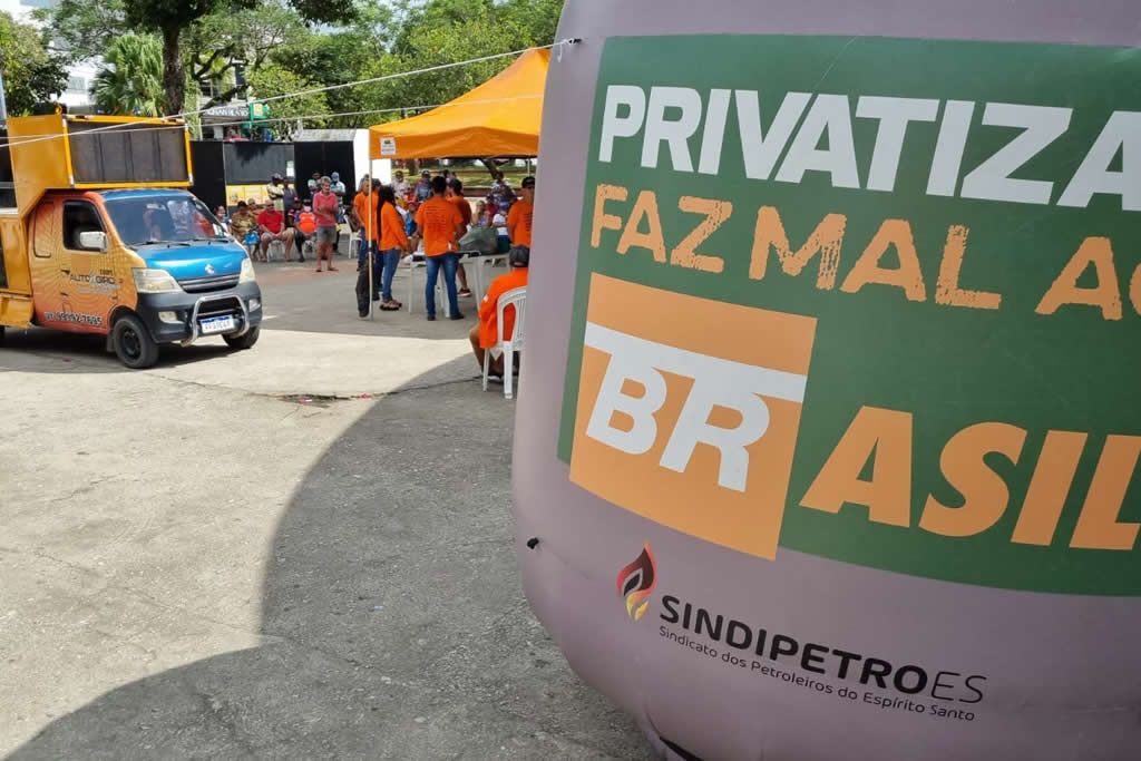 privatiza_petrobras_faz_mal_brasil_sindipetro_es.jpg