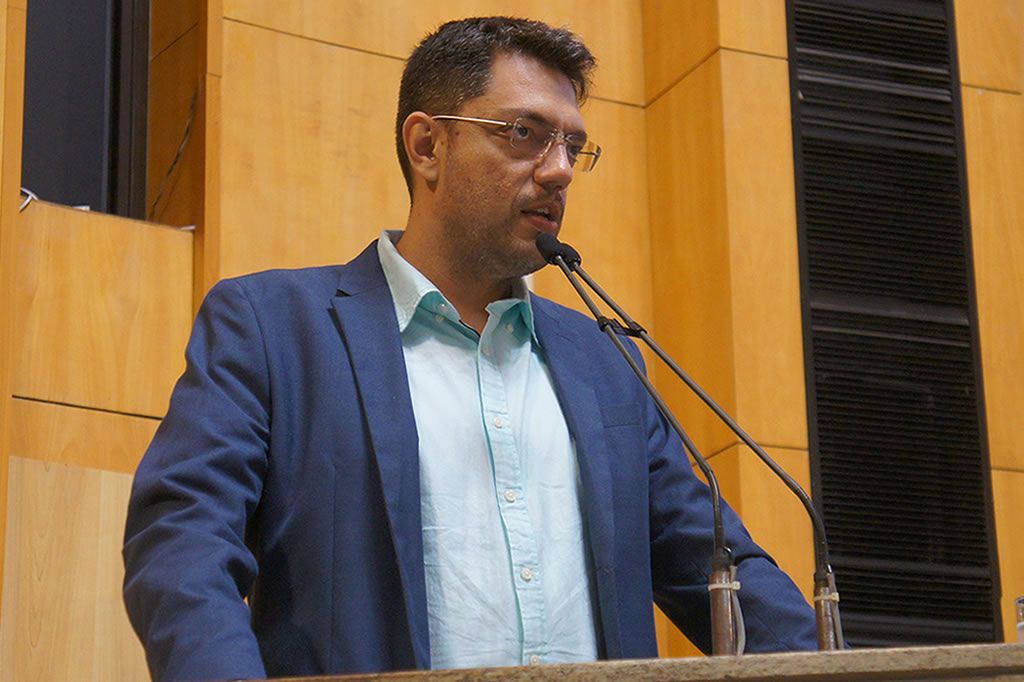rogeliopegoretti_lissadepaula_ales.jpg