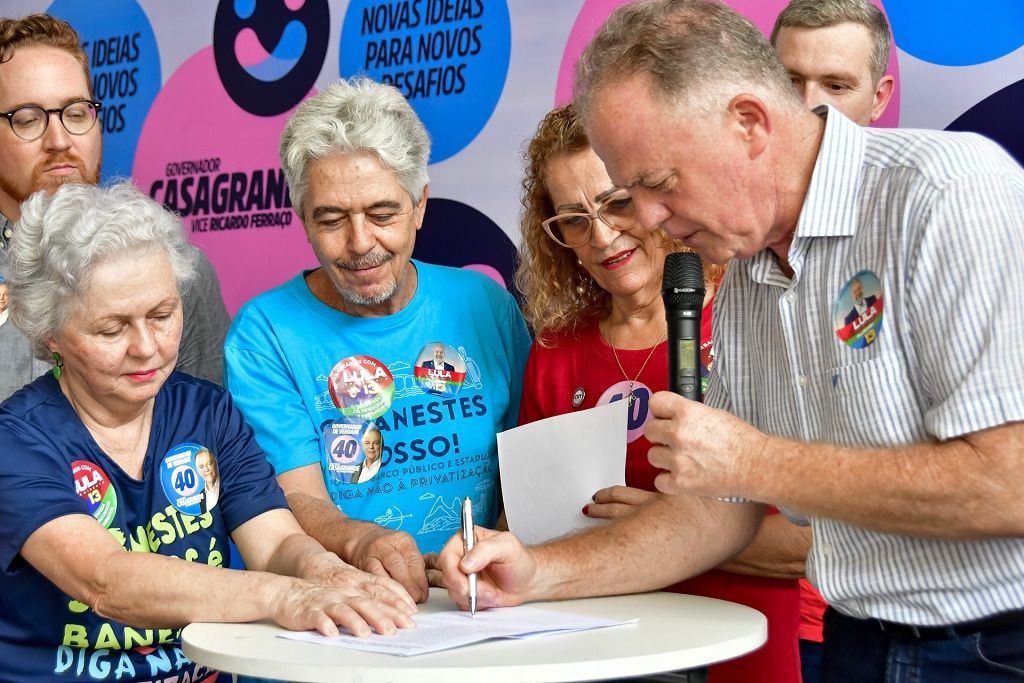 assinatura_termo_banestes_FotoZaneteDadalto.jpg