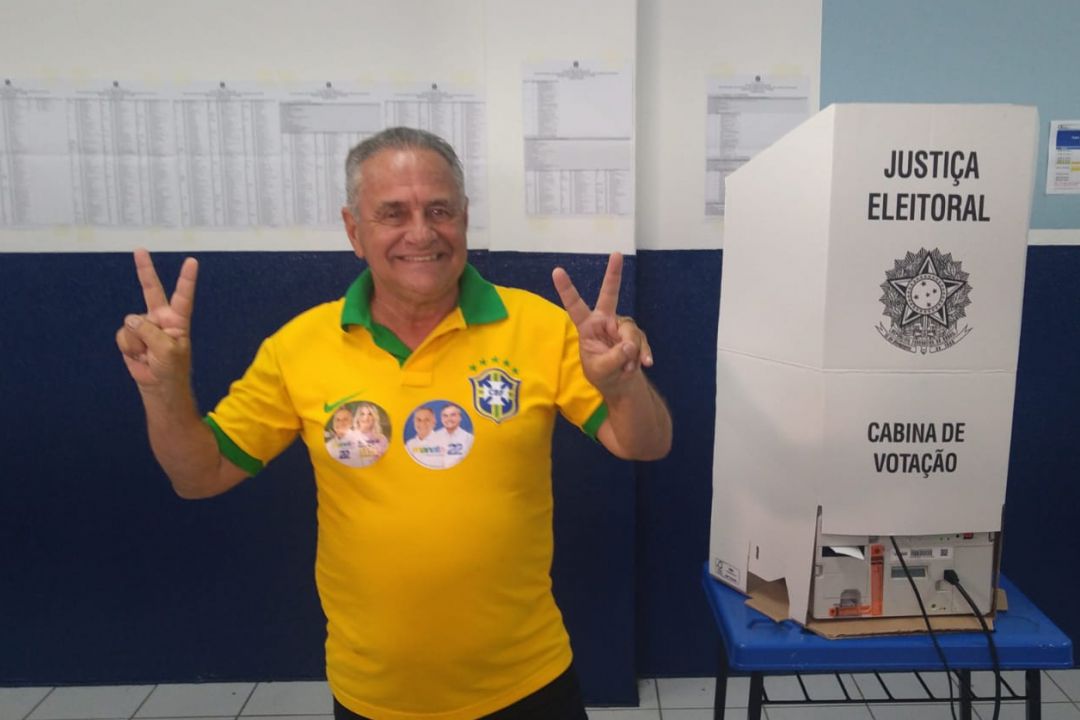 manato_votando_divulgacao.jpg