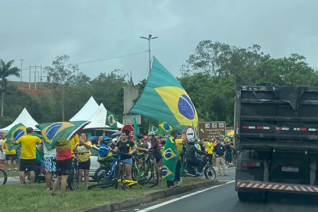 BR_rodovia_interdicao_bolsonaristas_redessociais.jpg