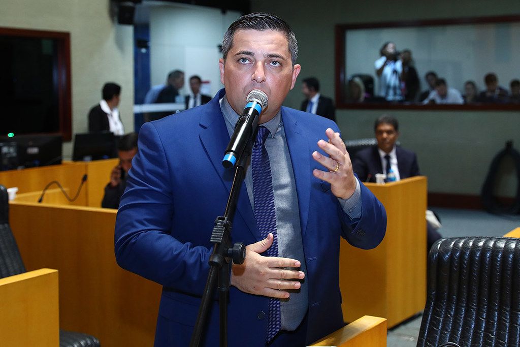 callegari_sessaoales_lucasscosta_ales.jpg
