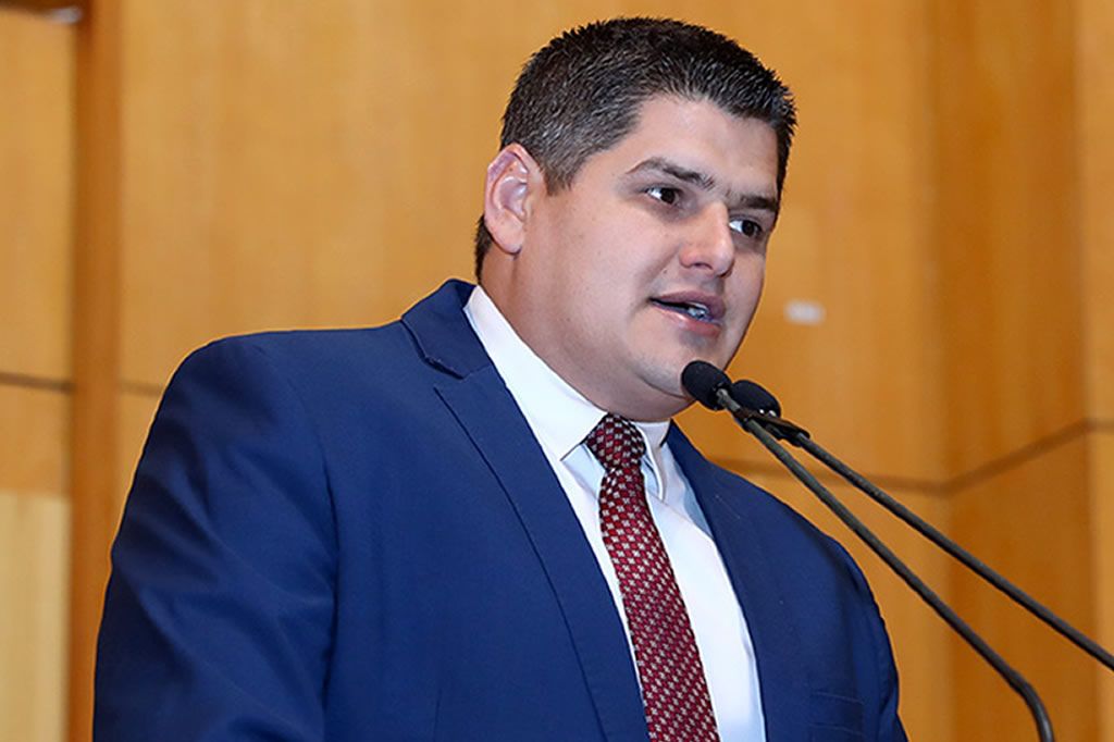 deputado_alexandre_xambinho_tatibeling_ales.jpg