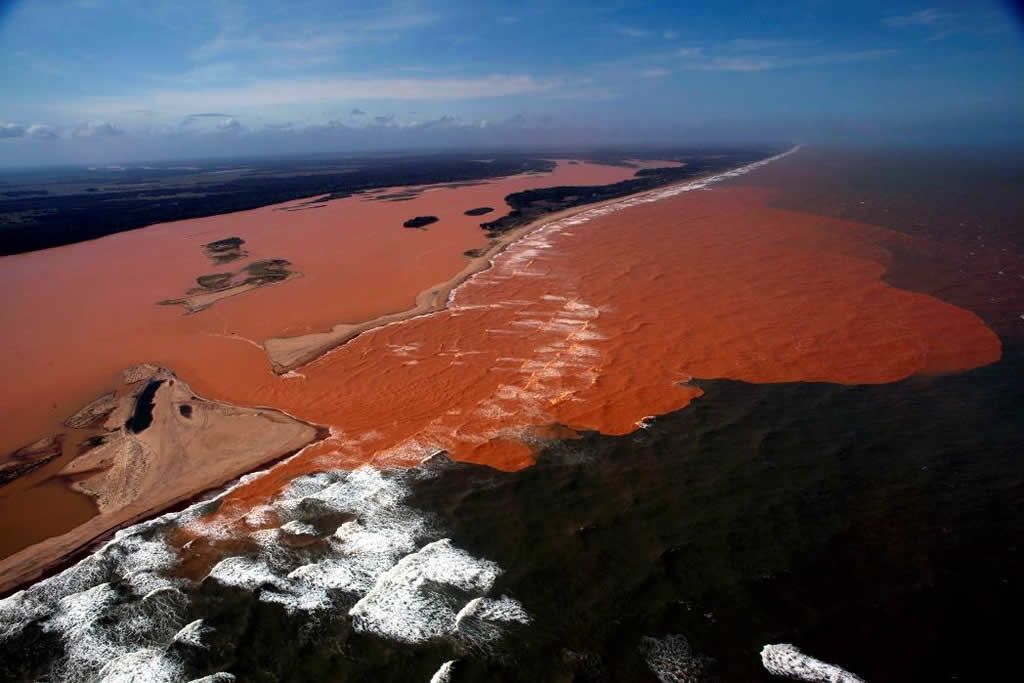 foz_rio_doce_rejeitos_arquivo_centro_tamar_icmbio.jpg