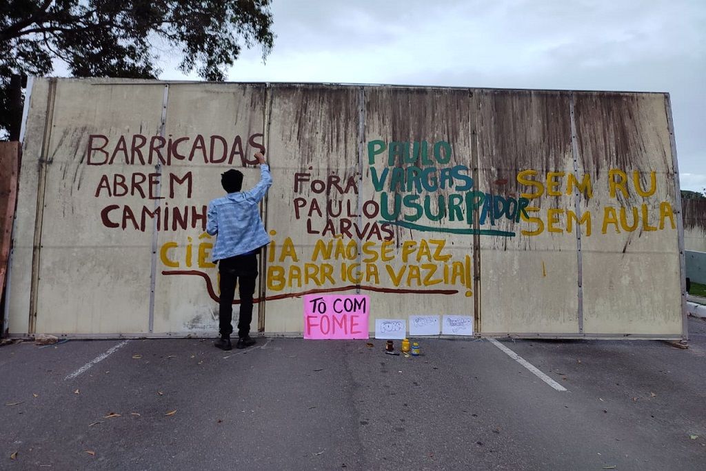 protestoufes_RU_FotoDivulgacao.jpg