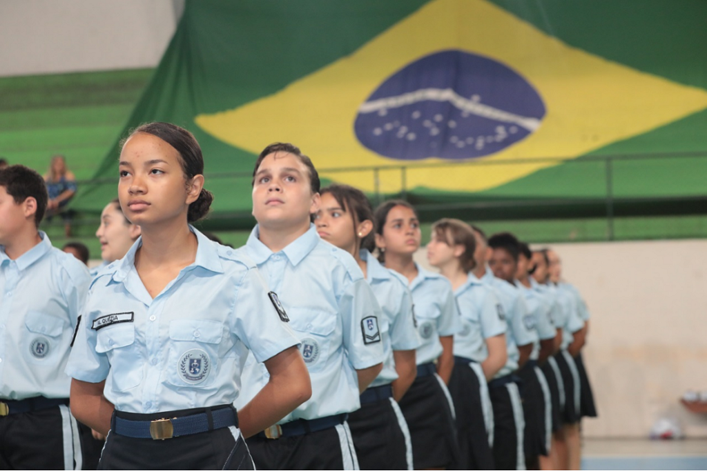 escola_militar_cariacica2_FotoClaudioPostay.png