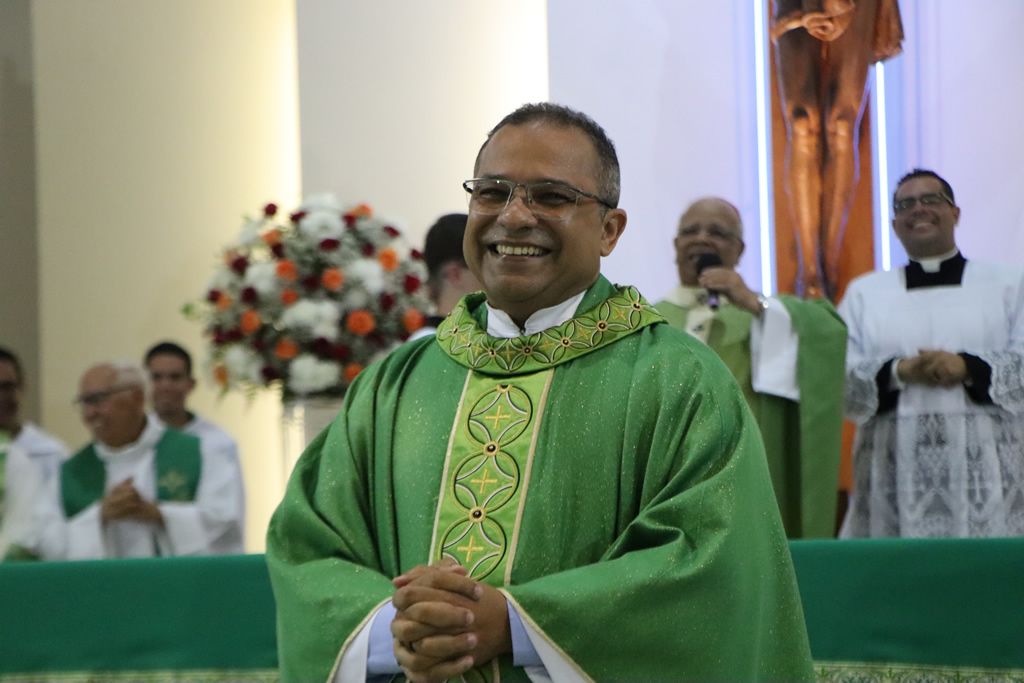 padre_marcos_paroco_basilica_santo_antonio_divulgacao.jpg