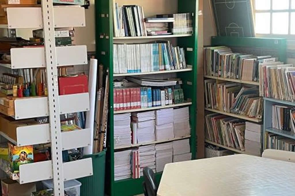 escolaanchieta_biblioteca_divulgacao.jpg