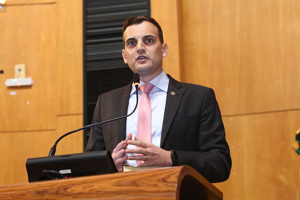 ales_dep_alcantaro_ellencampanharo_ales.jpg