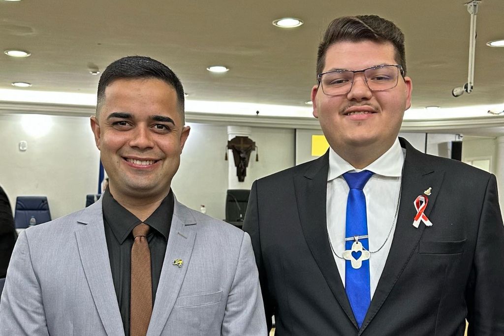 leo_camargo_junior_correa_redes_sociais.jpg