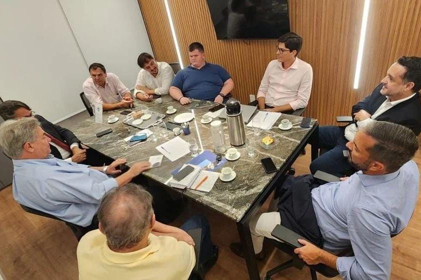mesa_centro_divulgacao.jpg