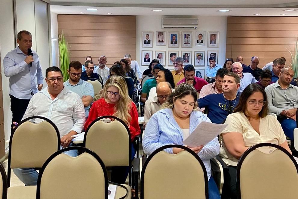 reuniaoamunes_prefeitos_Amunes.jpeg